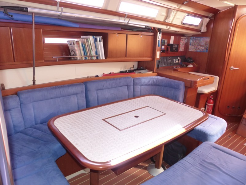 Dufour 425 - 18.jpg